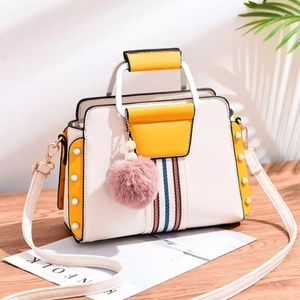 Yellow n white crossbag